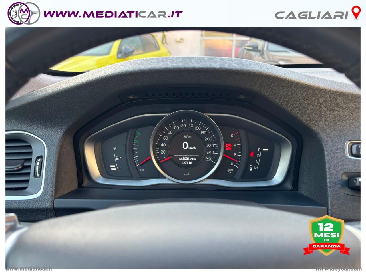 VOLVO V60 D4 AWD Geartronic R-design Momentum