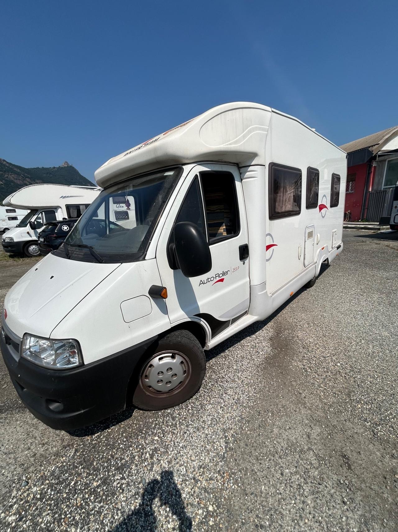 829 Auto Roller semi integrale del 2005 in saldo