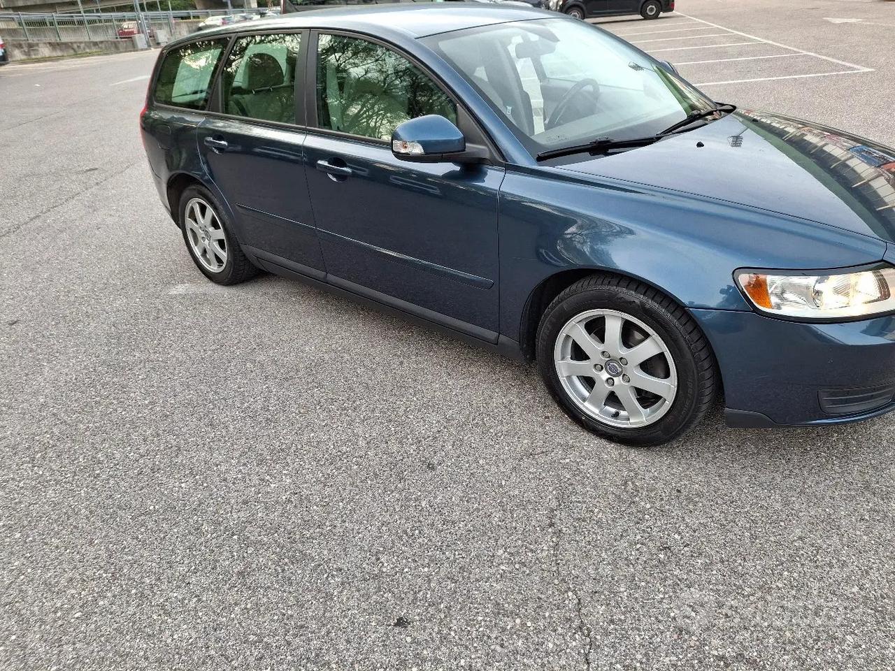 Volvo v 50 anno 2009 solamente 3250 euro