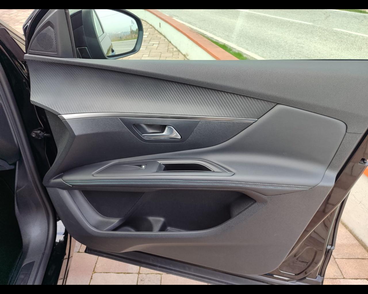 PEUGEOT 3008 2ª serie - 3008 BlueHDi 130 S&S EAT8 Allure Pack