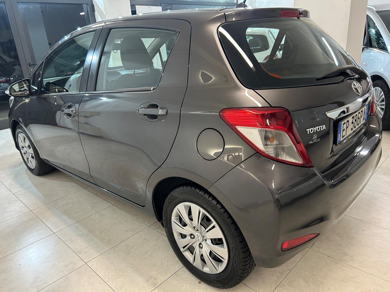 Toyota Yaris 1.0 benzina 51kw 2013