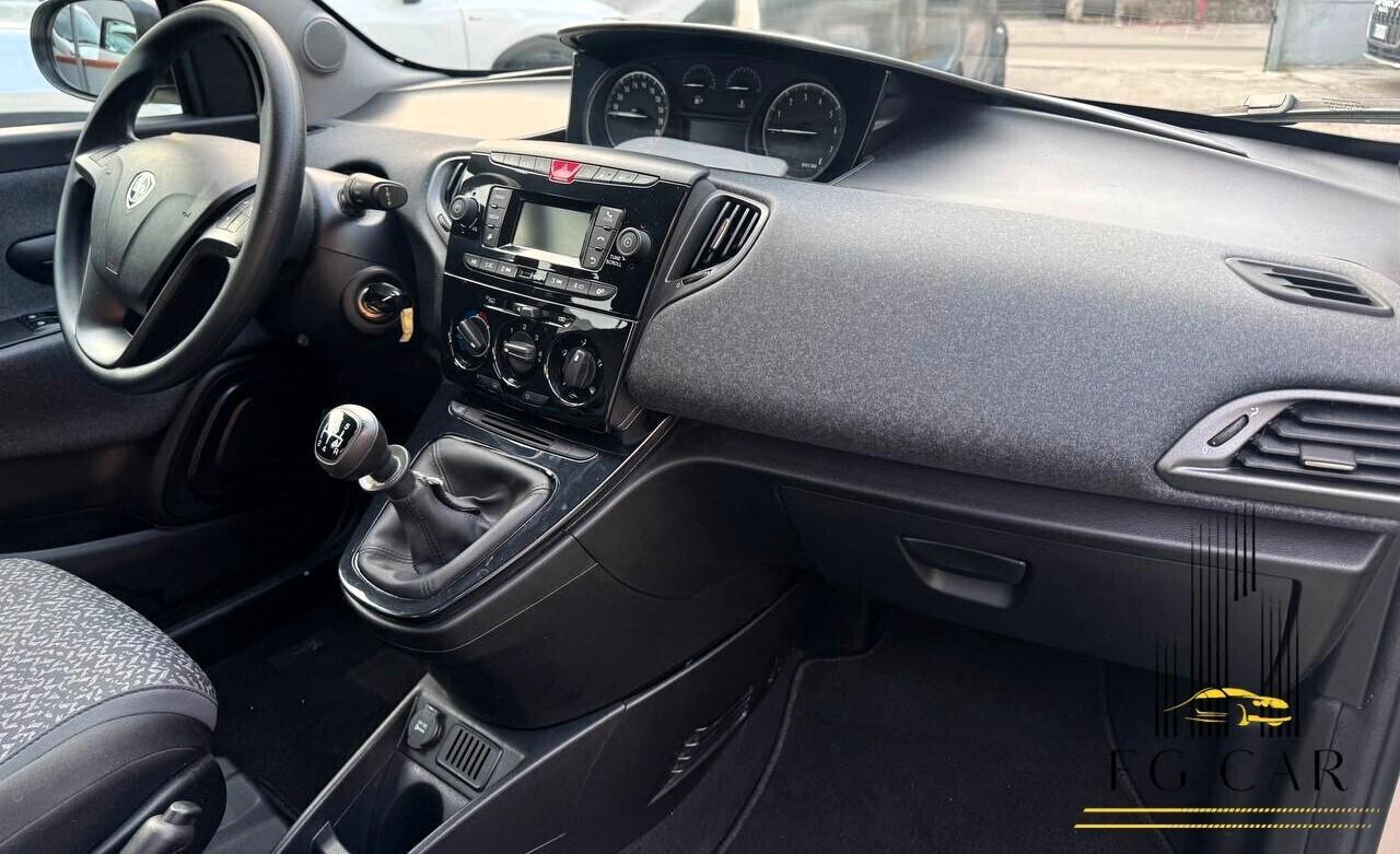 Lancia Ypsilon 0.9 TwinAir 85 CV 5 porte Metano Ecochic Gold 2019