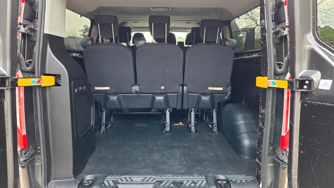 Ford Transit Custom 9 Posti Titanium prolungato Uni pro