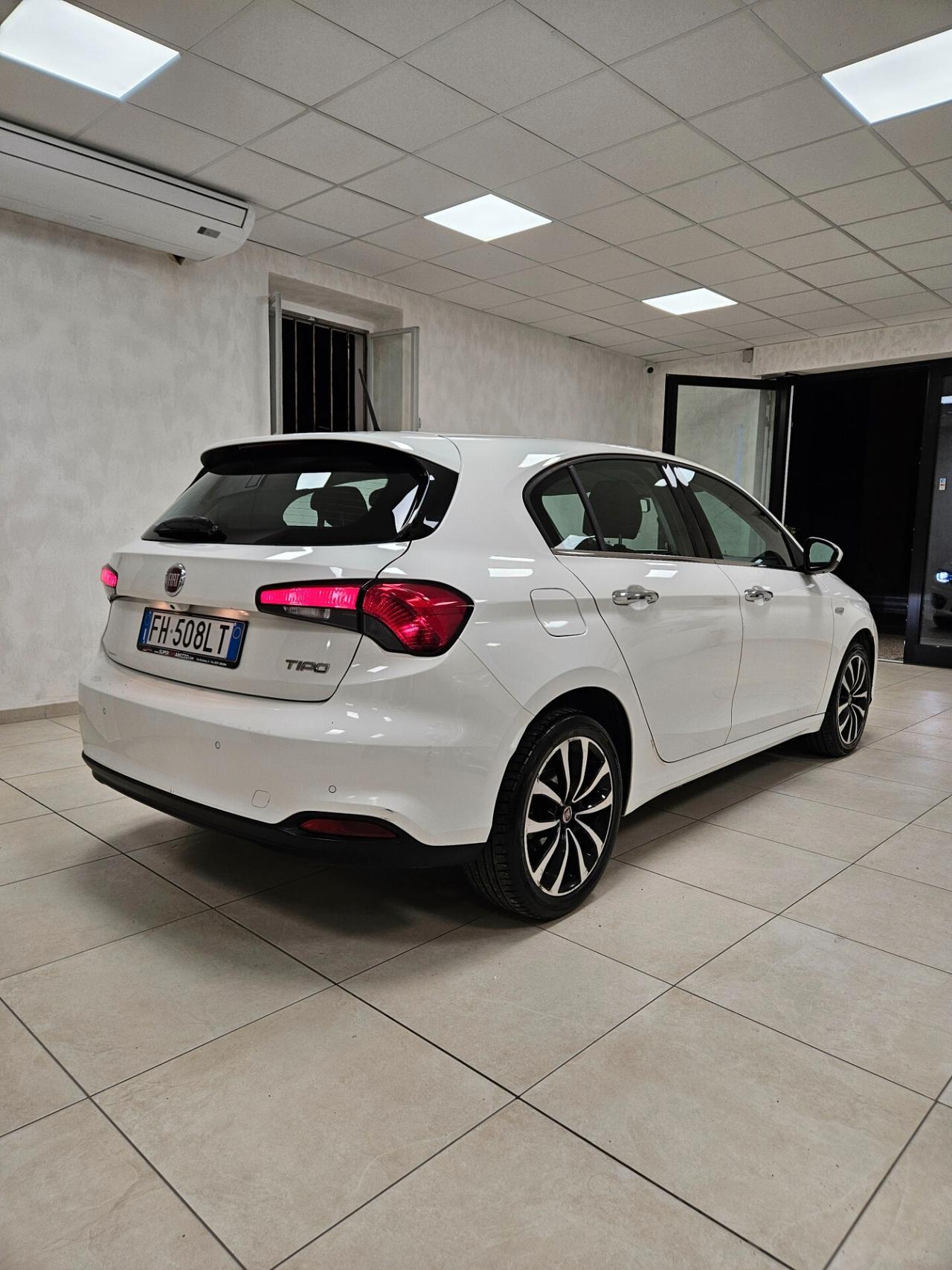 Fiat Tipo 1.6 Mjt S&S 5 porte Lounge