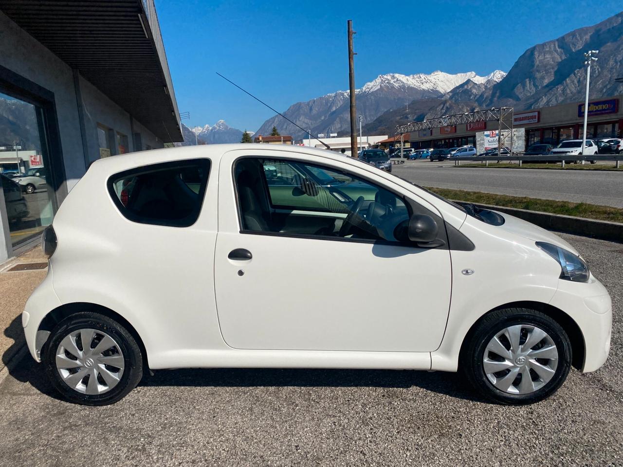 Toyota Aygo 1.0 12V VVT-i 3 porte Active Connect