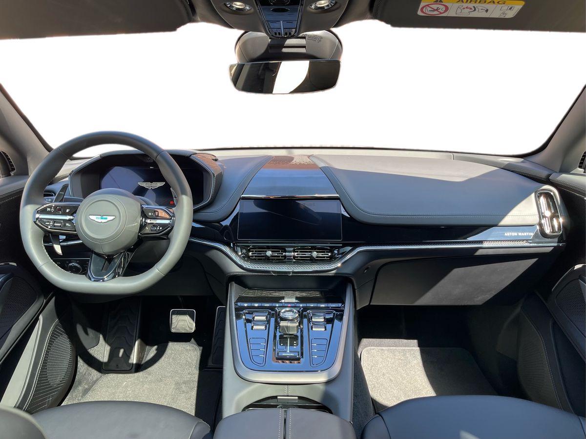 ASTON MARTIN DBX707 4.0