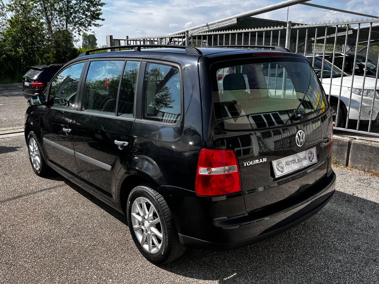 Volkswagen Touran 1.9 TDI 101CV 7 POSTI