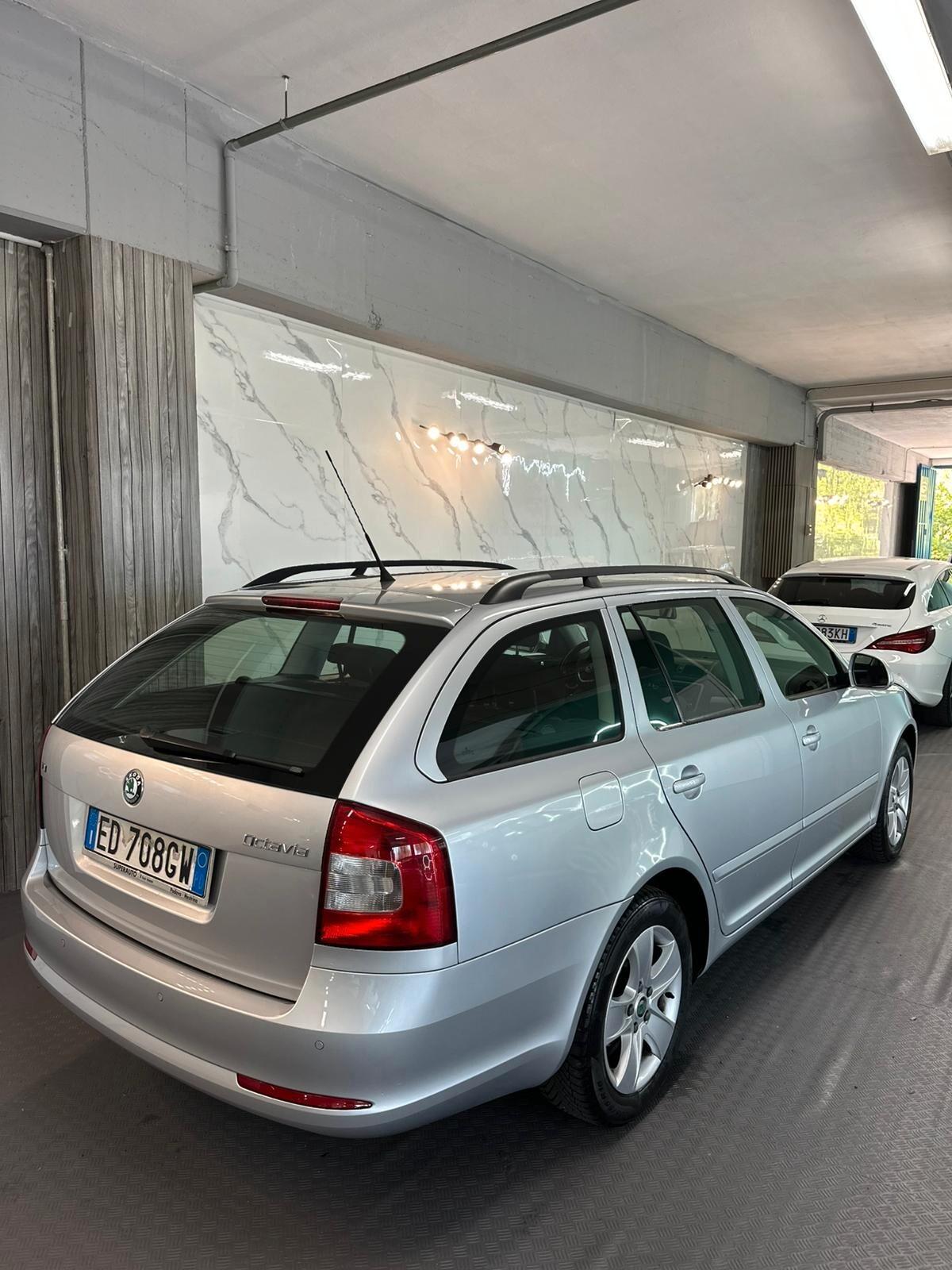 Skoda Octavia 1.6 TDI CR F.AP. Elegance