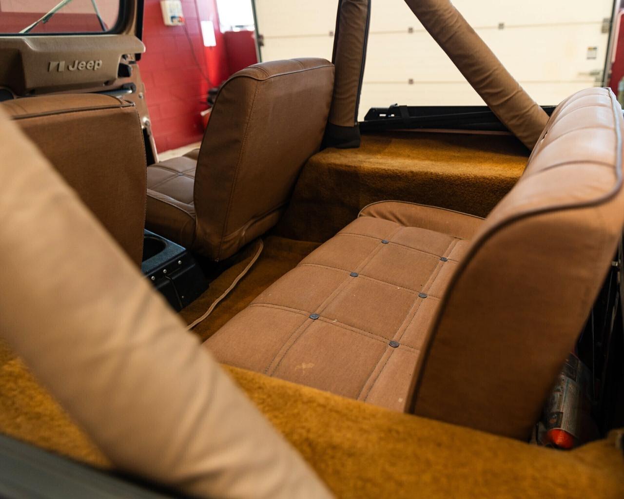 CJ-5 Golden Eagle V8 304 del 1979