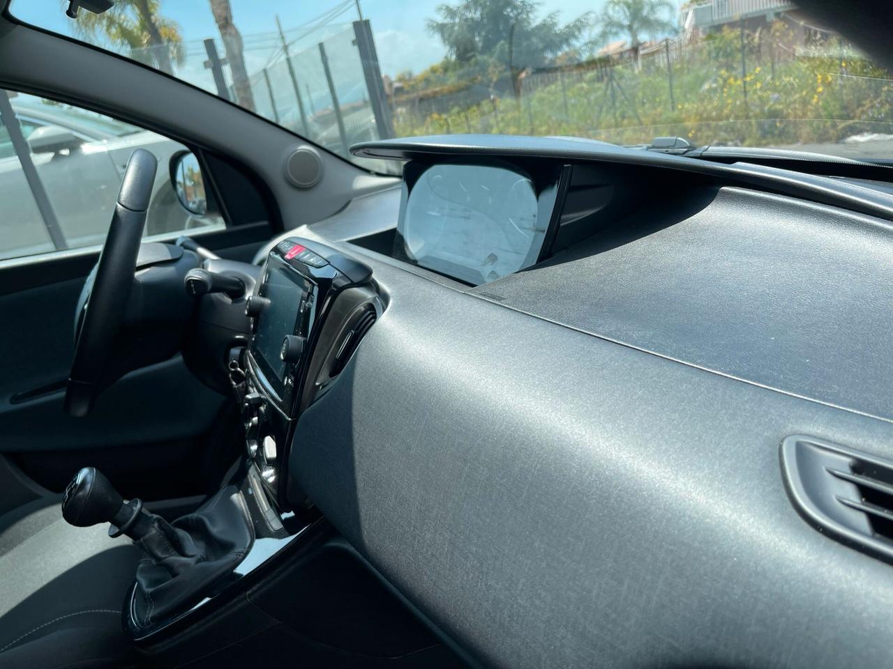 Lancia Ypsilon 1.0 FireFly 5 porte S&S Hybrid Ecochic Gold