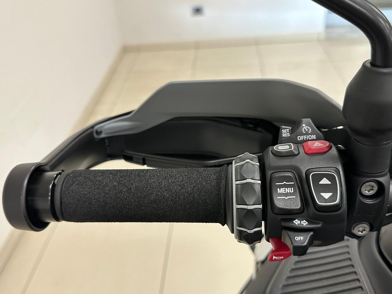 Bmw R 1300 GS ADVENTURE TRIPLE BLACK - 2025