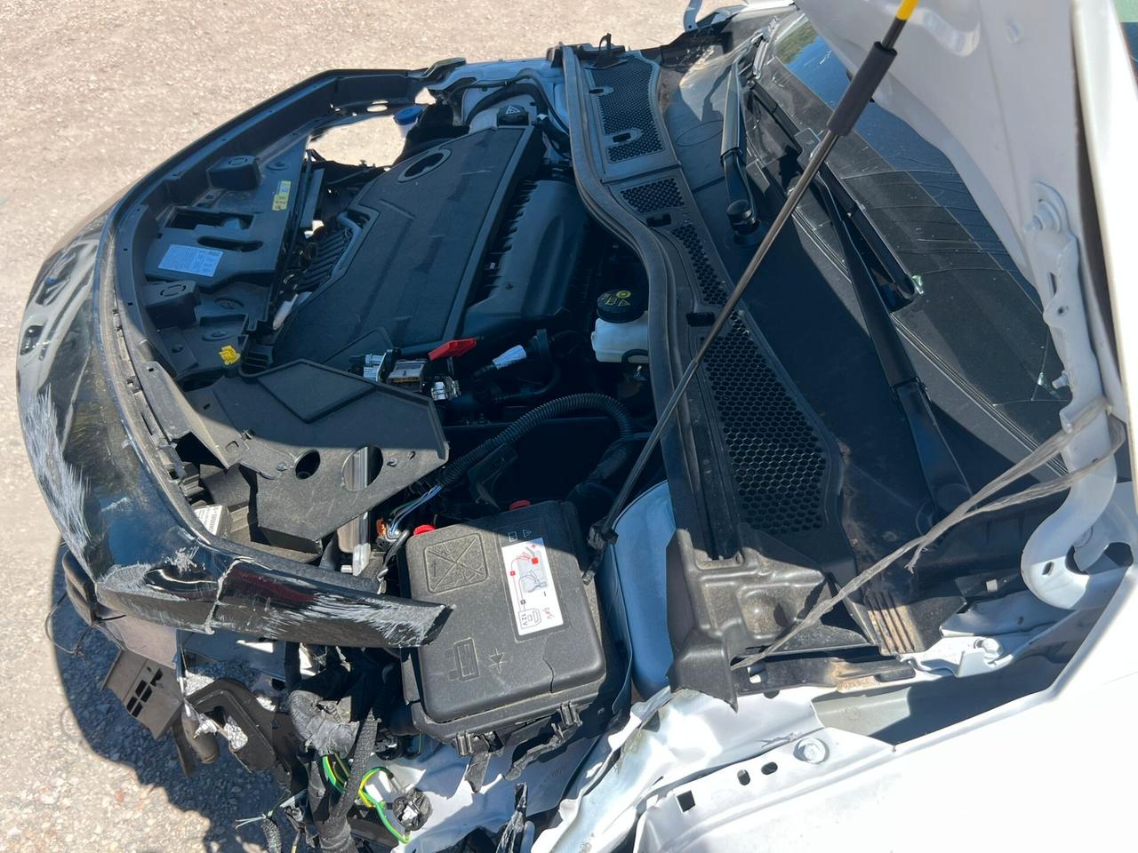 Lancia Ypsilon Hybrid e-DCT Edizione Cassina
