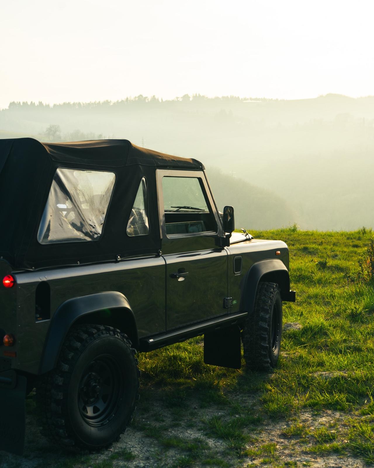 Land Rover Defender Cabriolet Limited Edition 200 Worlwide