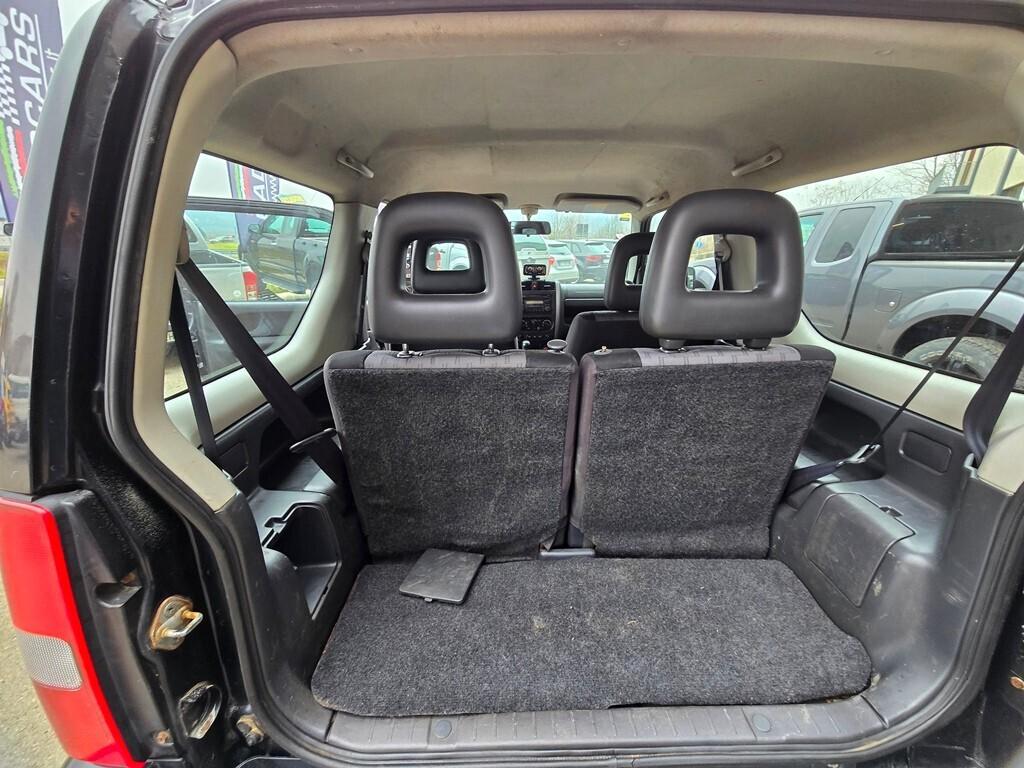 Suzuki Jimny 1.5 DDiS cat 4WD JLX