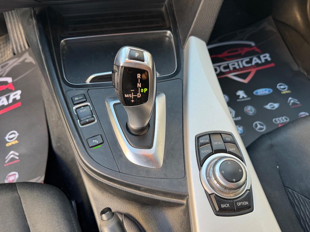 Bmw 320 Touring Luxury led nav