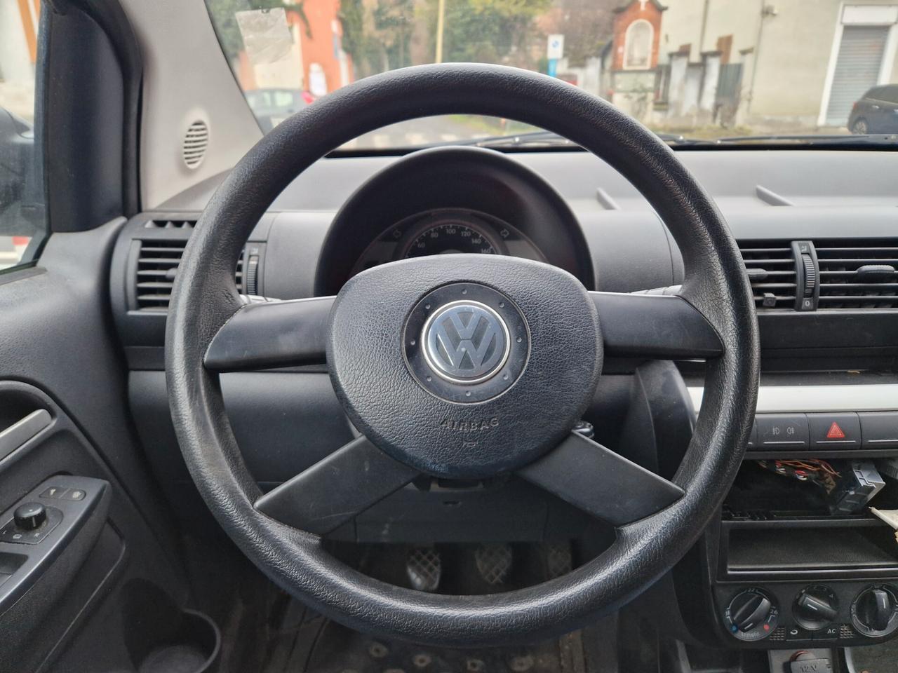 Volkswagen Fox 1.2 54CV "SOLO 83.700 km" Clima, Radio, Servosterzo