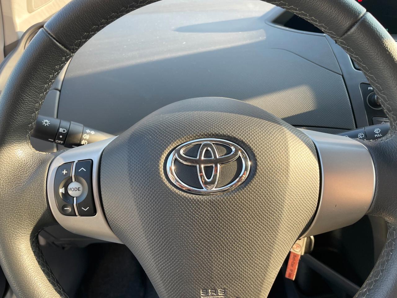 Toyota Yaris 1.3 5 porte Sol KM REALI!!! NEOPATENTATI OK