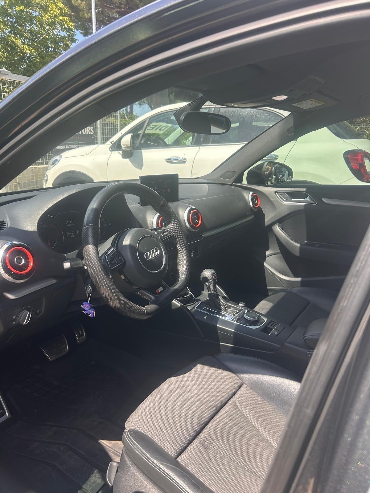 Audi A3 Sedan 2.0 TDI S tronic S-LINE Attraction