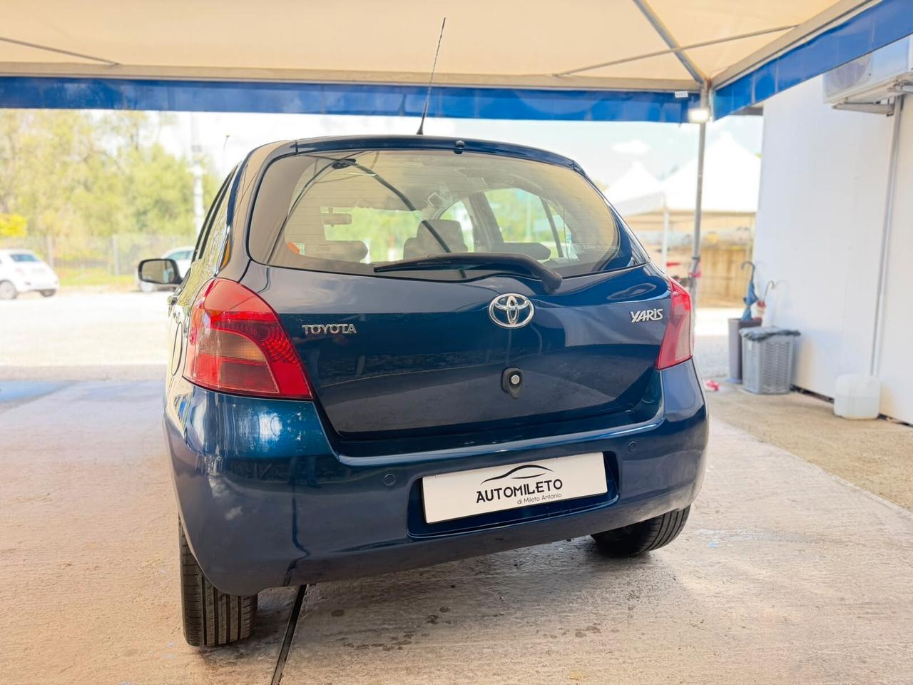 Toyota Yaris 1.0 5 porte