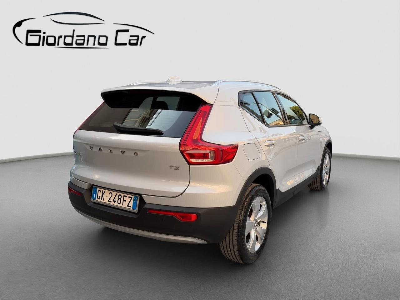 Volvo XC40 T3 Momentum Pro Automatico