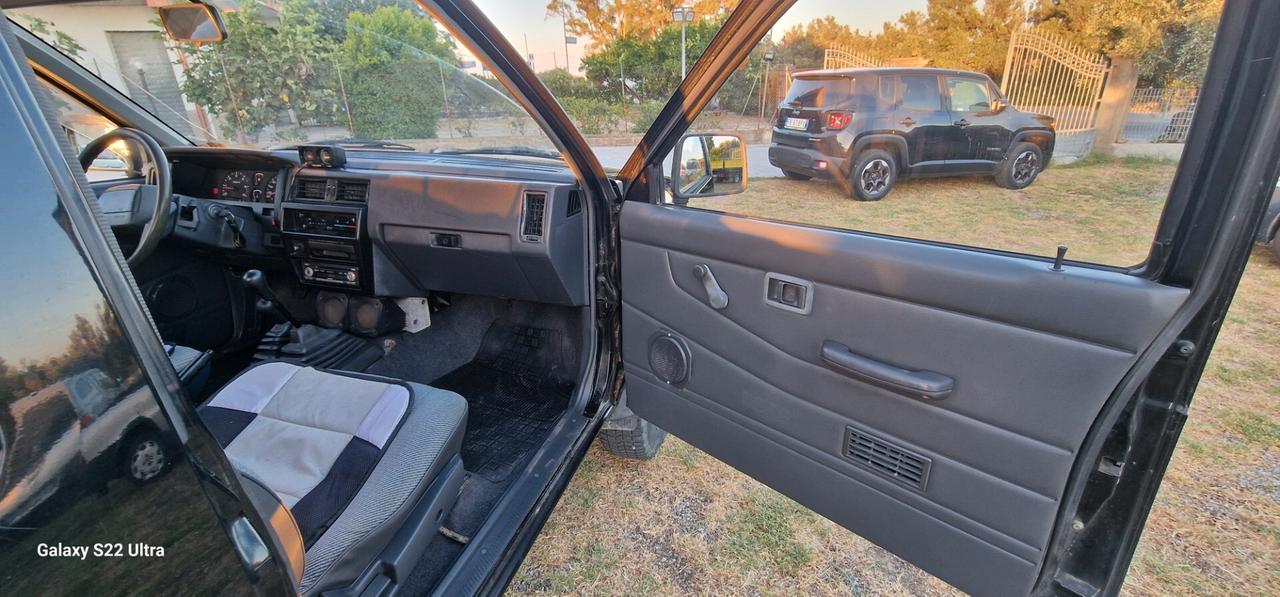 Nissan King Cab 2.5 1992
