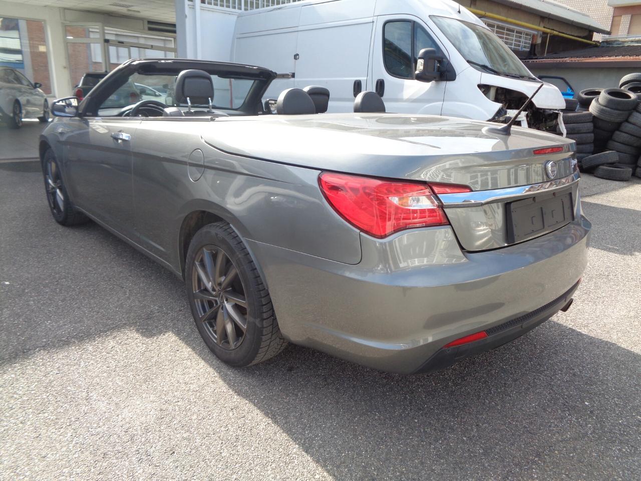 Lancia Flavia 2.4