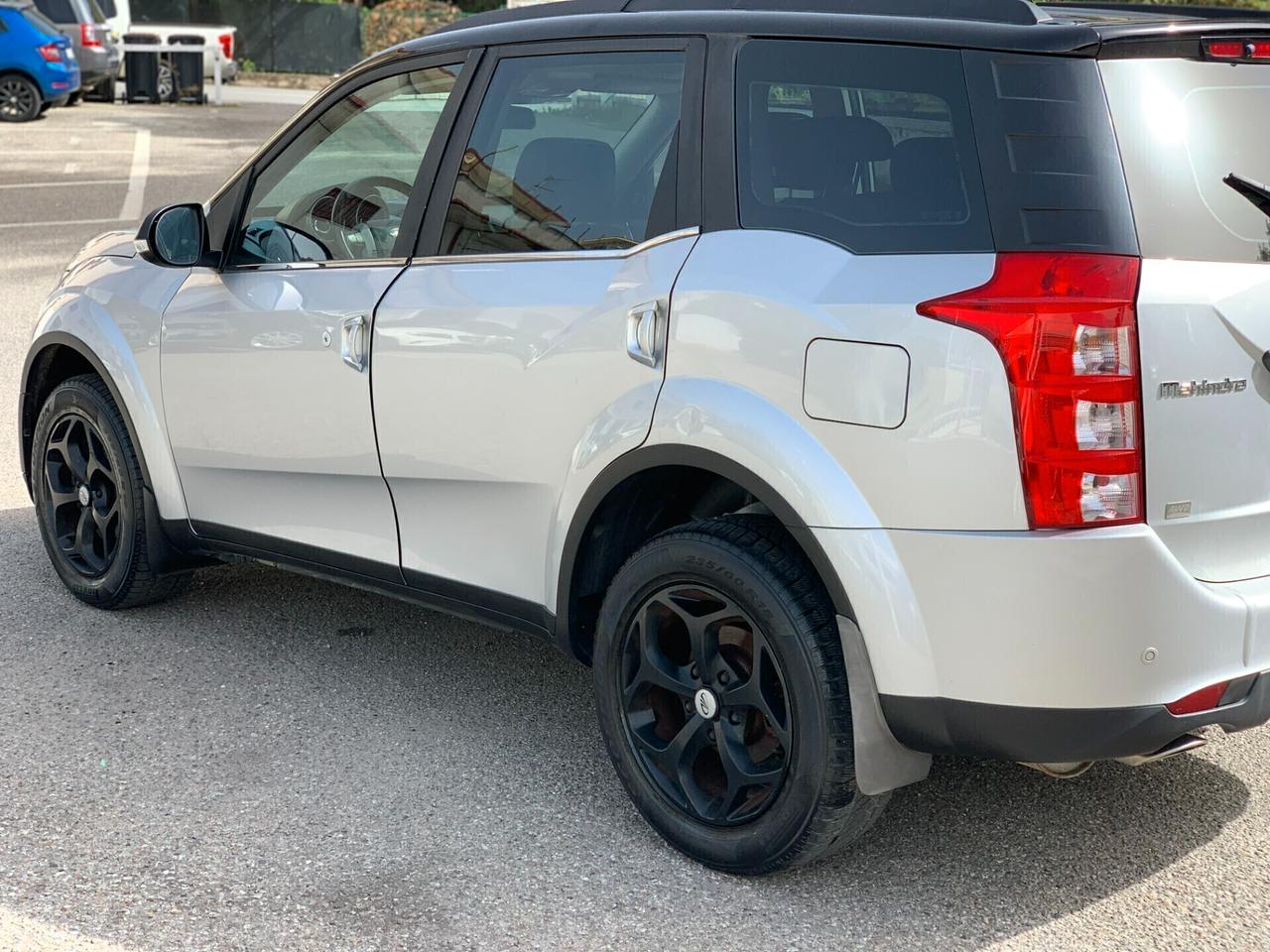 Mahindra XUV500 2.2 16V AWD W10 7 POSTI TETTO APRIBILE