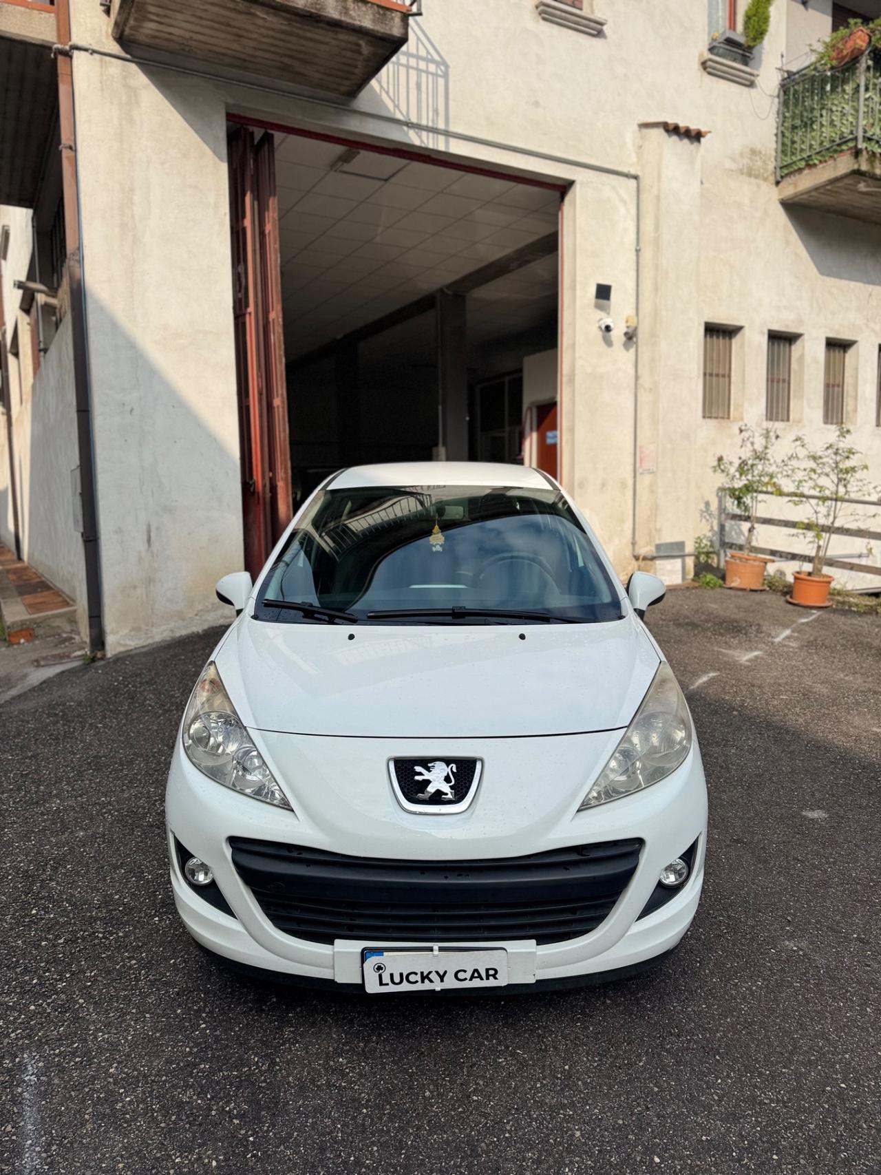 Peugeot 208 1.4 HDi 68 CV 5 porte Active