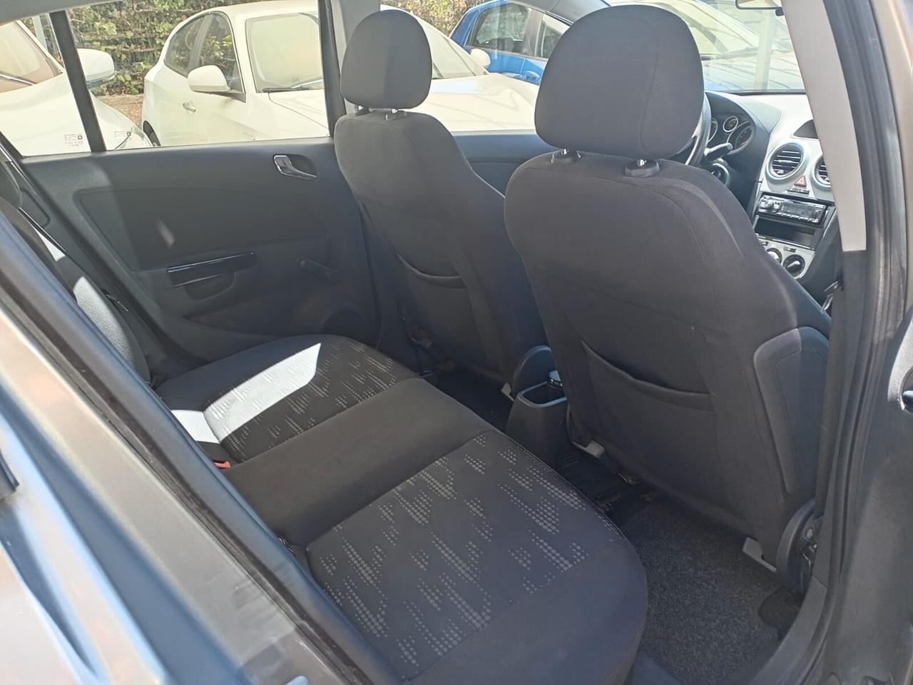 Opel Corsa 1.2 5 porte Sport