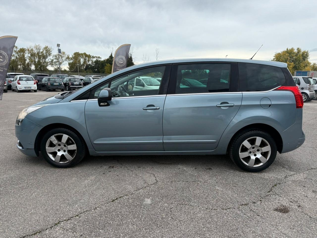 PEUGEOT 5008 2.0 D 7 POSTI 2011 12 MESI DI GARANZIA