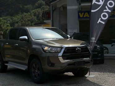 Toyota Hilux 2.8 D-4D A/T 4WD 48V 4 porte Double Cab Lounge
