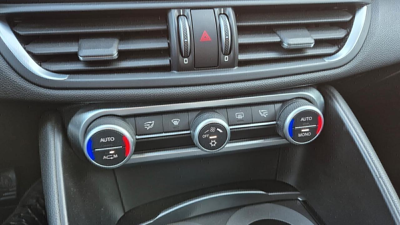 Alfa Romeo Giulia JTDM Super Full-Garanzia 3 anni