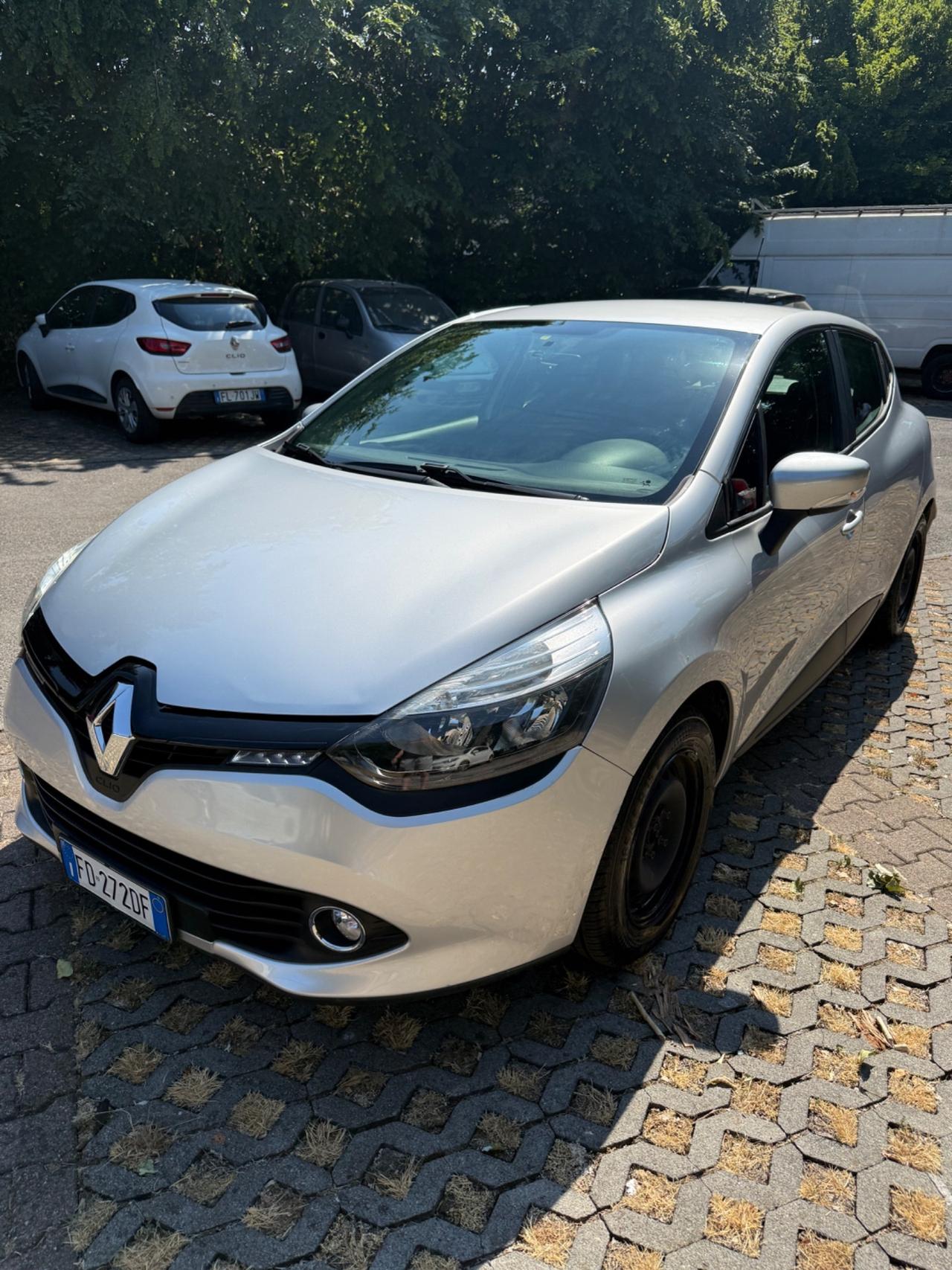 Renault Clio 1.2 75 CV 5 porte Duel