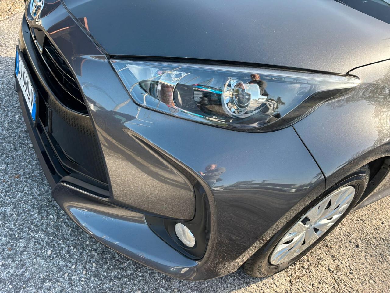 Toyota Yaris 1.5 Hybrid 5 porte Business