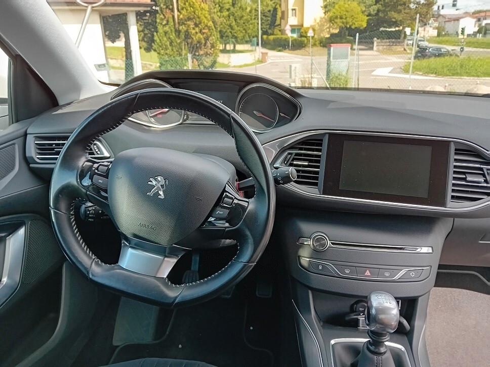 Peugeot 308 BlueHDi 150 S&S SW Allure