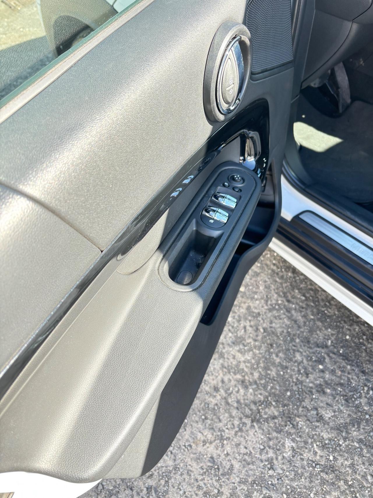 Mini Cooper Countryman 2.0 D Hype