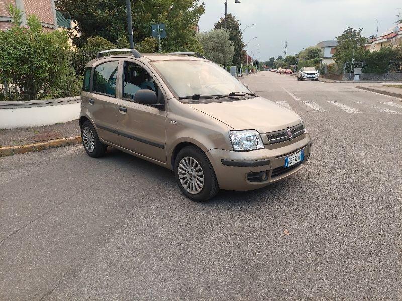 Fiat Panda 1.2 cc benzina Neopatentati 51kw Euro5 circola AreaB/C