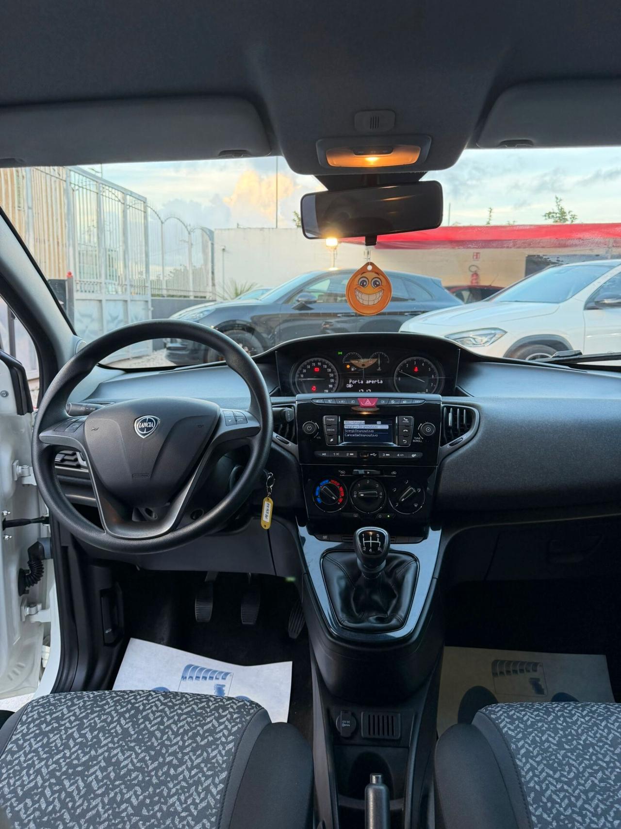 Lancia Ypsilon 1.2 69 CV 5 porte S&S Platinum