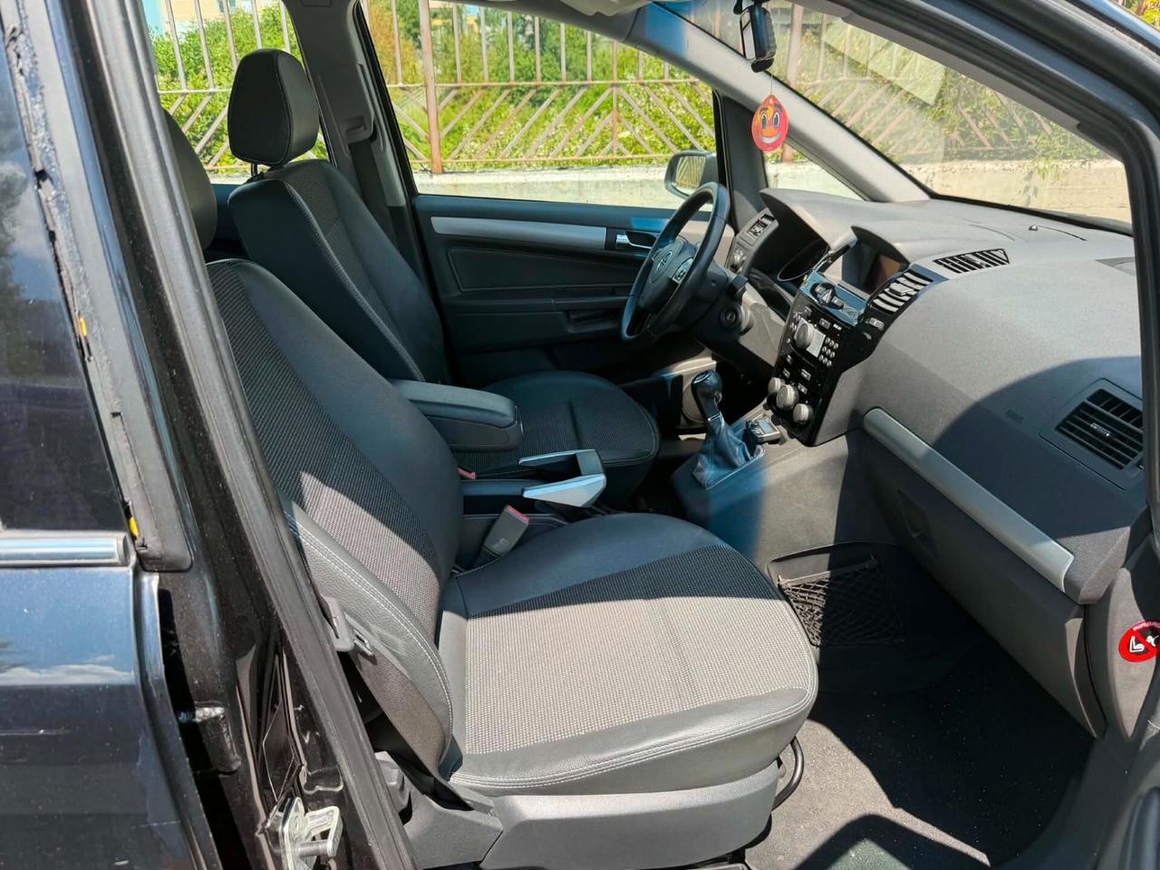 Opel Zafira 7 posti BENZ/METANO