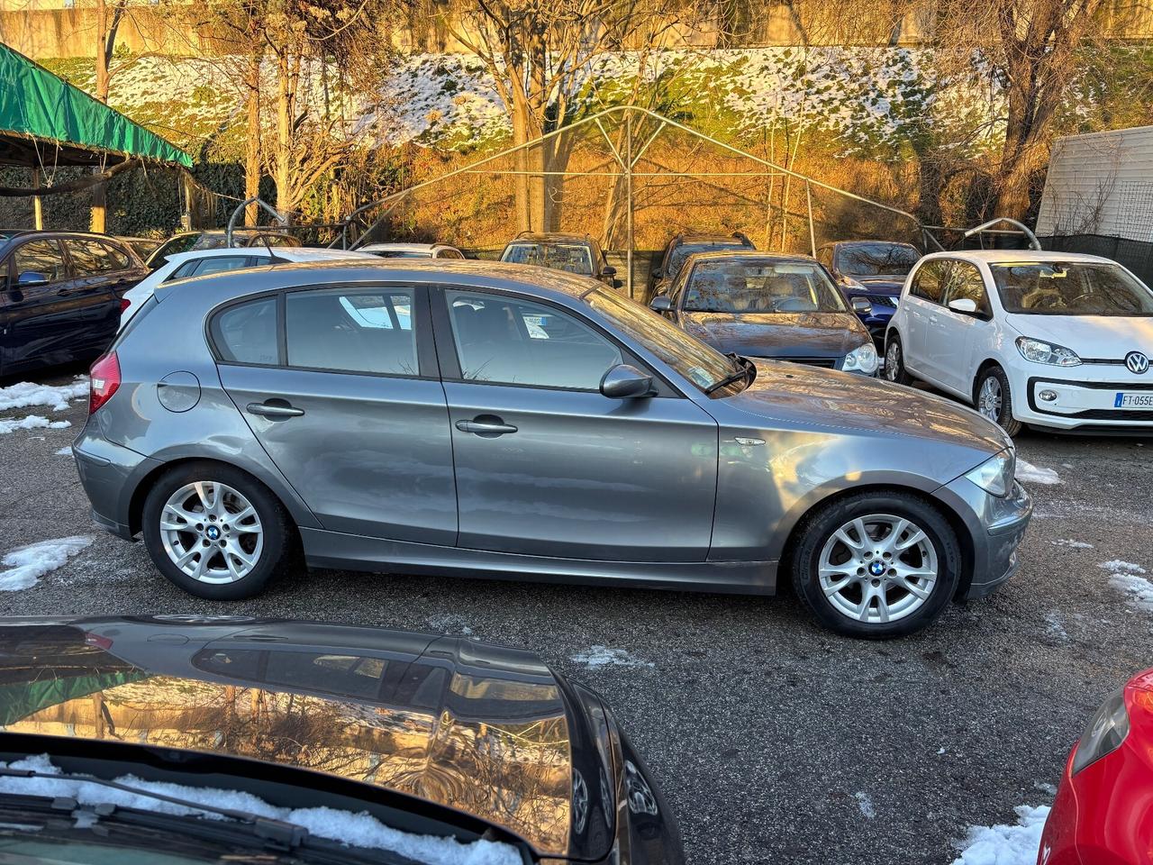 Bmw 118d serie 1 attiva 5 porte OK Neopatentati