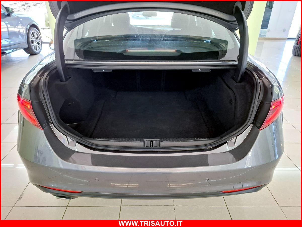 ALFA ROMEO Giulia 2.2 TD AT8 Super IVATA (FARI BIXENO+NAVI)