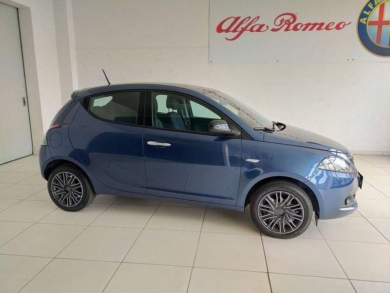 Lancia Ypsilon 1.0 FireFly 5 porte S&S Hybrid Gold