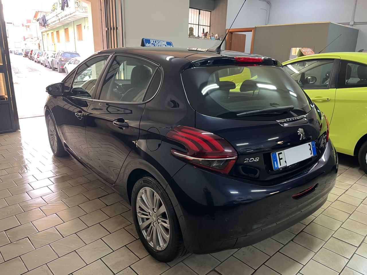 Peugeot 208 1.2 benzina Allure tagliandata 2017