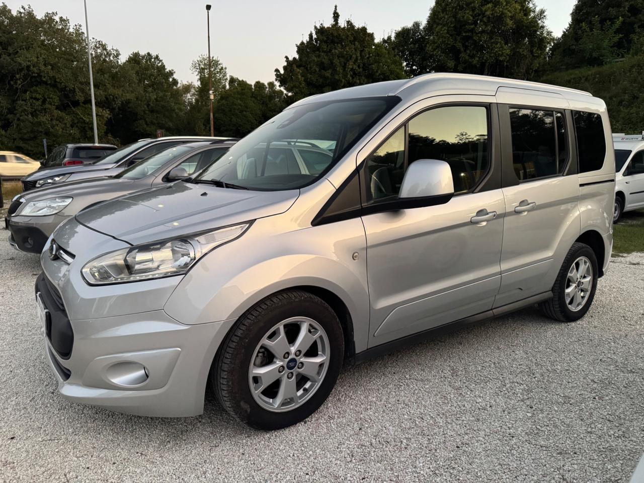 Ford Tourneo Connect 1.5 TDCi 120 CV Titanium