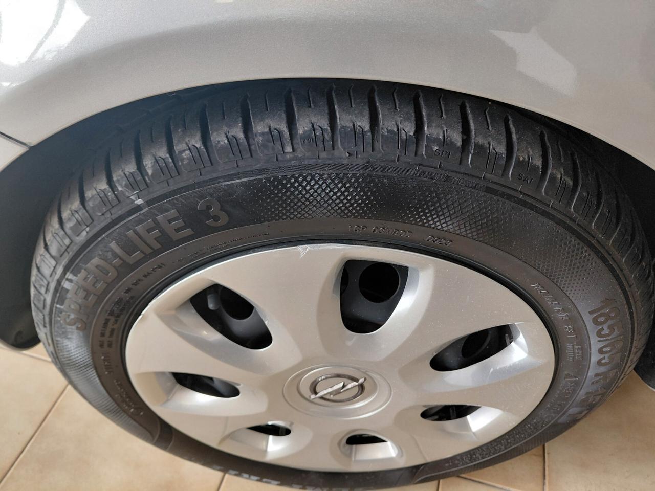 OPEL CORSA ANNO 2012 BZ GPL ADATTA NEOPATENTATI KM 100 MILA