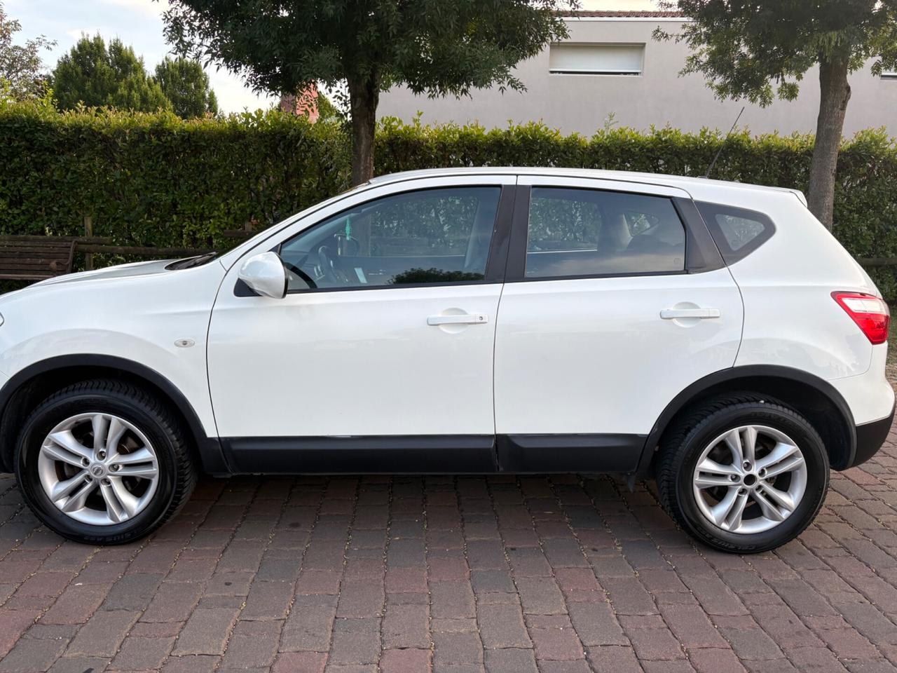 Nissan Qashqai 1.5 dCi DPF Visia ok Neopatentati!!!