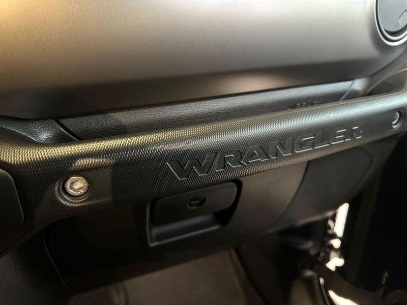 Jeep Wrangler Wrangler 2.2 Mjt II Sahara aut. | HARD TOP