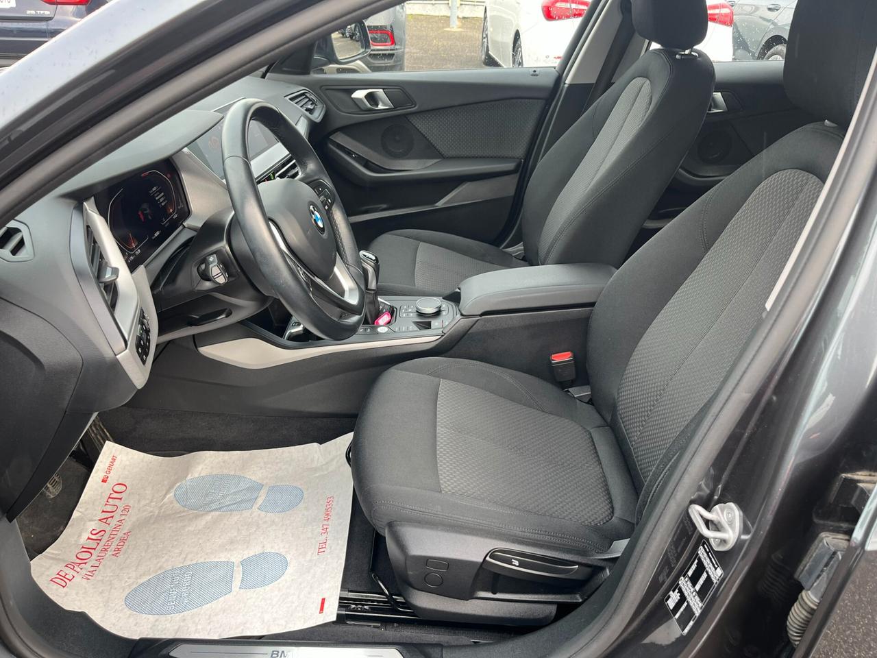 Bmw 118 118d 5p. Business Advantage