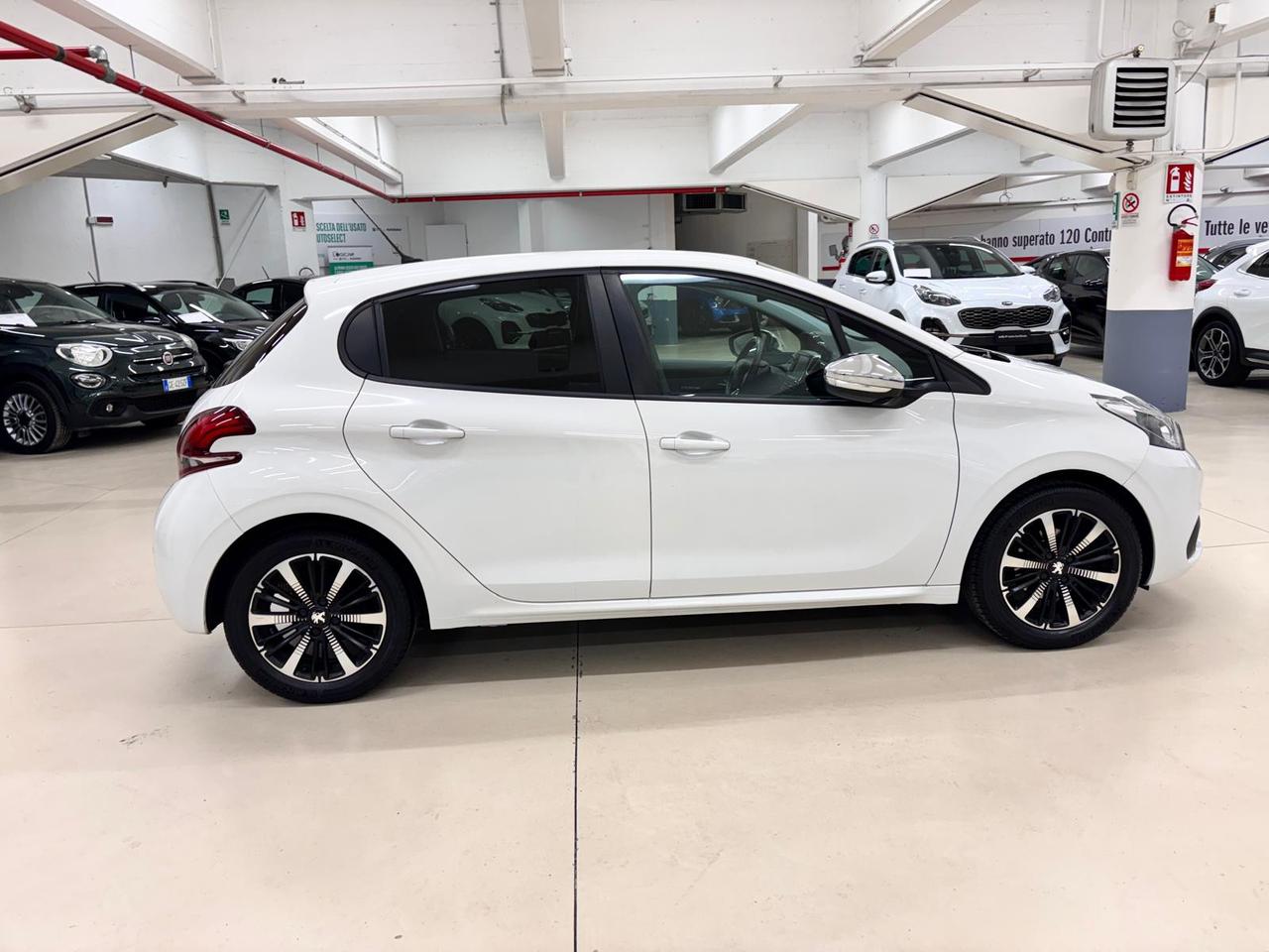 PEUGEOT 208 I 2015 - 208 5p 1.2 puretech Allure s&s 82cv neopatentati