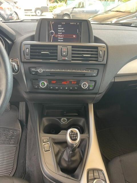 BMW 116i 5p. SPORT SOLO 95000 KM